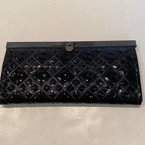 NWOT Black Geometric Heart Pattern Wallet